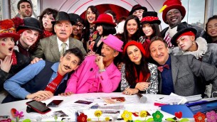 Fiorello e il saluto romano libero: "La Russa si è lussato la spalla"