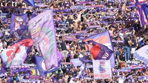 Fiorentina, la coreografia contro la Juve costa cara: maxi multa dal giudice sportivo