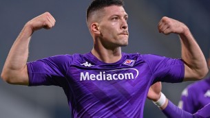 Fiorentina-Milan 2-1, gol di Gonzalez e Jovic per vittoria viola