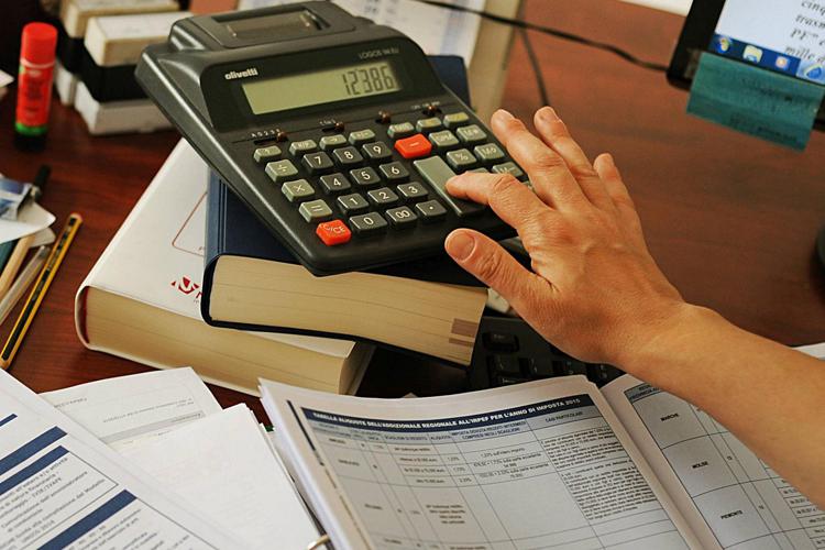 Fisco, autonomi pagano più tasse di pensionati e dipendenti: analisi Cgia
