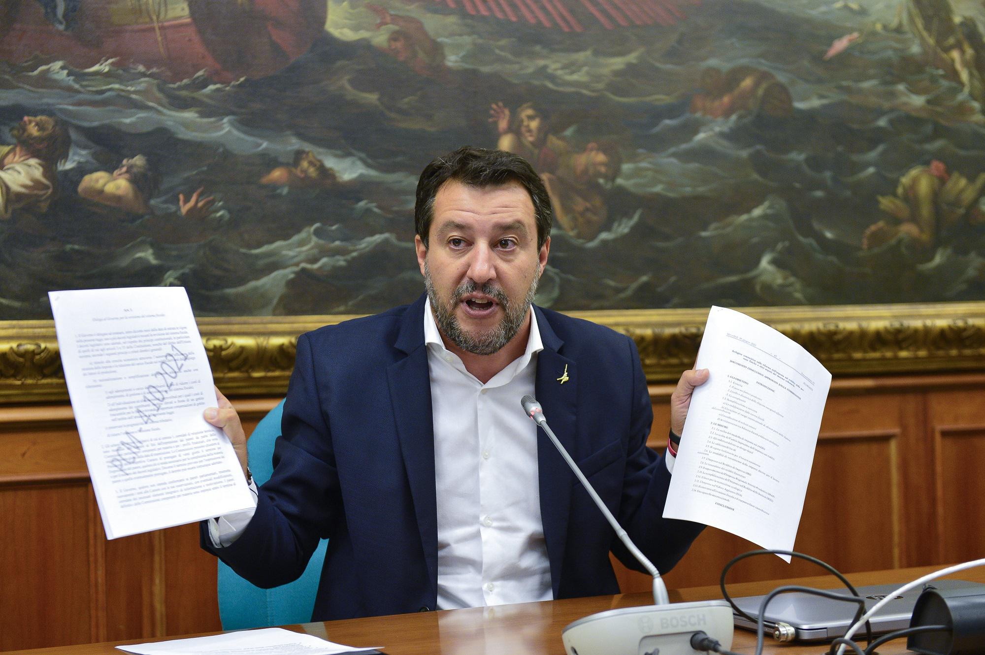 Fisco, Salvini: "Nessuno pagherà più tasse deve essere scritto"