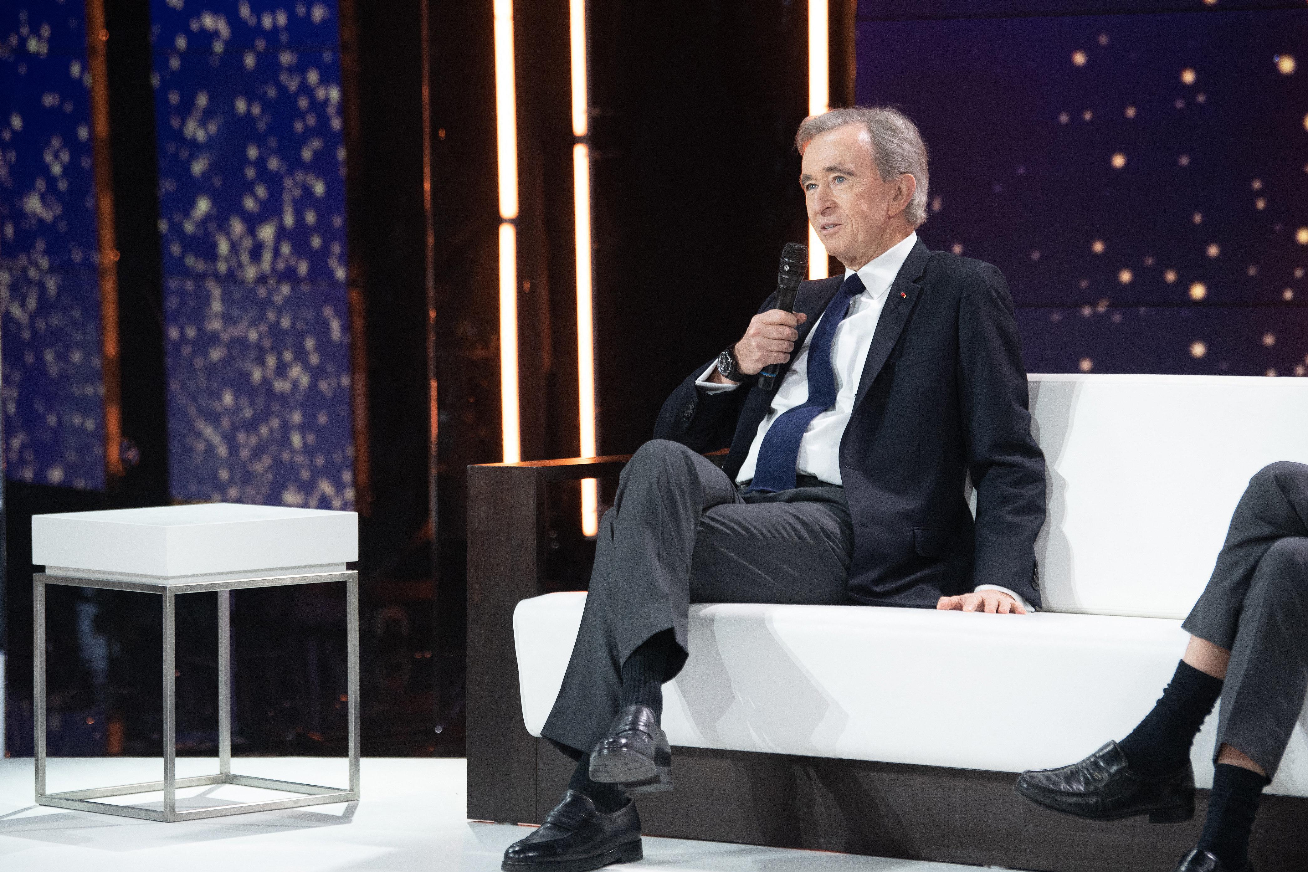 Forbes, Bernard Arnault uomo più ricco al mondo: classifica