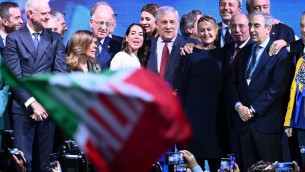 Forza Italia, il Congresso incorona Tajani: "Tutti al lavoro per la vittoria"