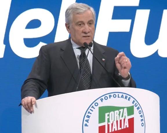 Forza Italia, la convention a 30 anni dalla discesa in campo di Berlusconi