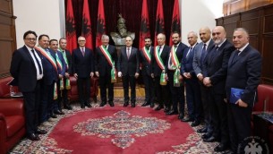 foto-4-_-la-delegazione-arbereshe-ricevuta-dal-presidente-della-repubblica-di-albania