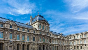 Francia, "allarmi bomba al Louvre": il museo resta chiuso per motivi di sicurezza