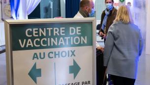 Francia, effetto Macron: boom prenotazioni vaccini