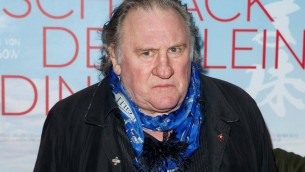 Francia, Gérard Depardieu colpevole di violenza sessuale su due donne