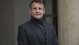 Francia, Macron: "Entro 48 ore il nuovo premier"