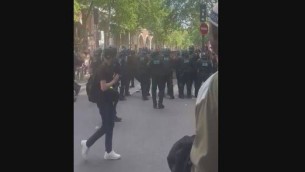 Francia, violenza a corteo 1 maggio: black bloc attaccano partito socialista