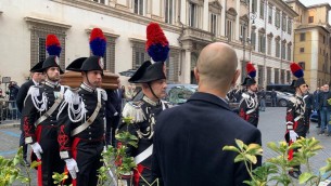 Frattini, Mattarella e massime autorità a funerali Stato a Roma