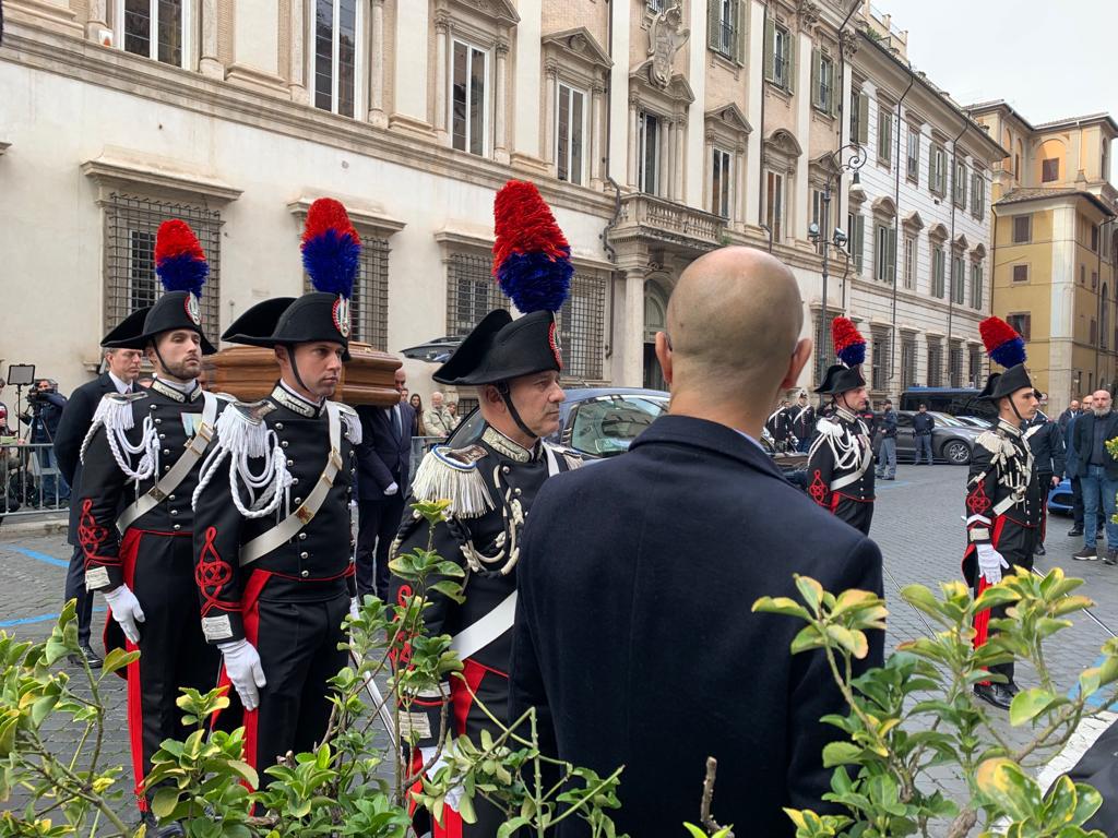 Frattini, Mattarella e massime autorità a funerali Stato a Roma