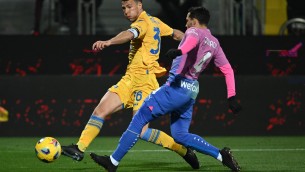 Frosinone-Milan 2-3, successo dei rossoneri in rimonta grazie a Jovic