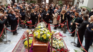 Funerale laico per Letizia Bataglia, sindaco 'donna oltre'