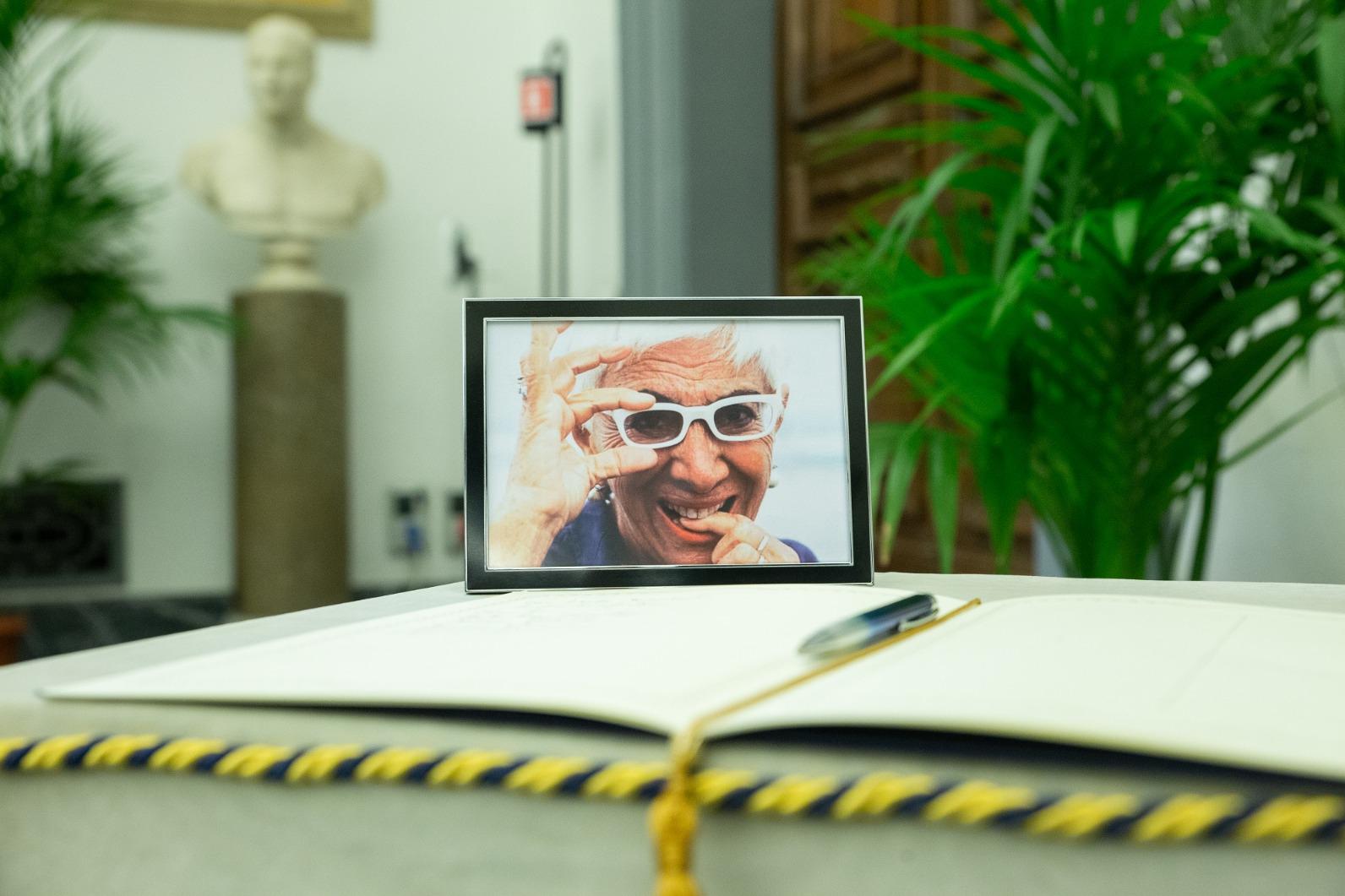 Funerali Lina Wertmuller, Giannini: "Senza di lei sarei rimasto un perito tecnico"