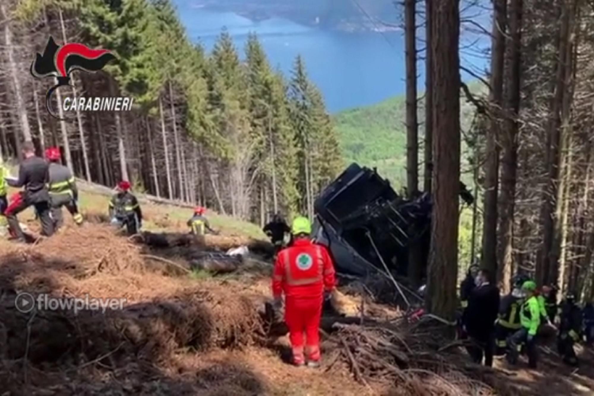 Funivia Mottarone, cabina "scesa a folle velocità: 13 morti sul colpo"