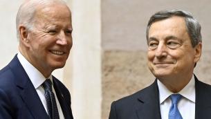 G20, Biden a Draghi: "Stai facendo un lavoro straordinario"