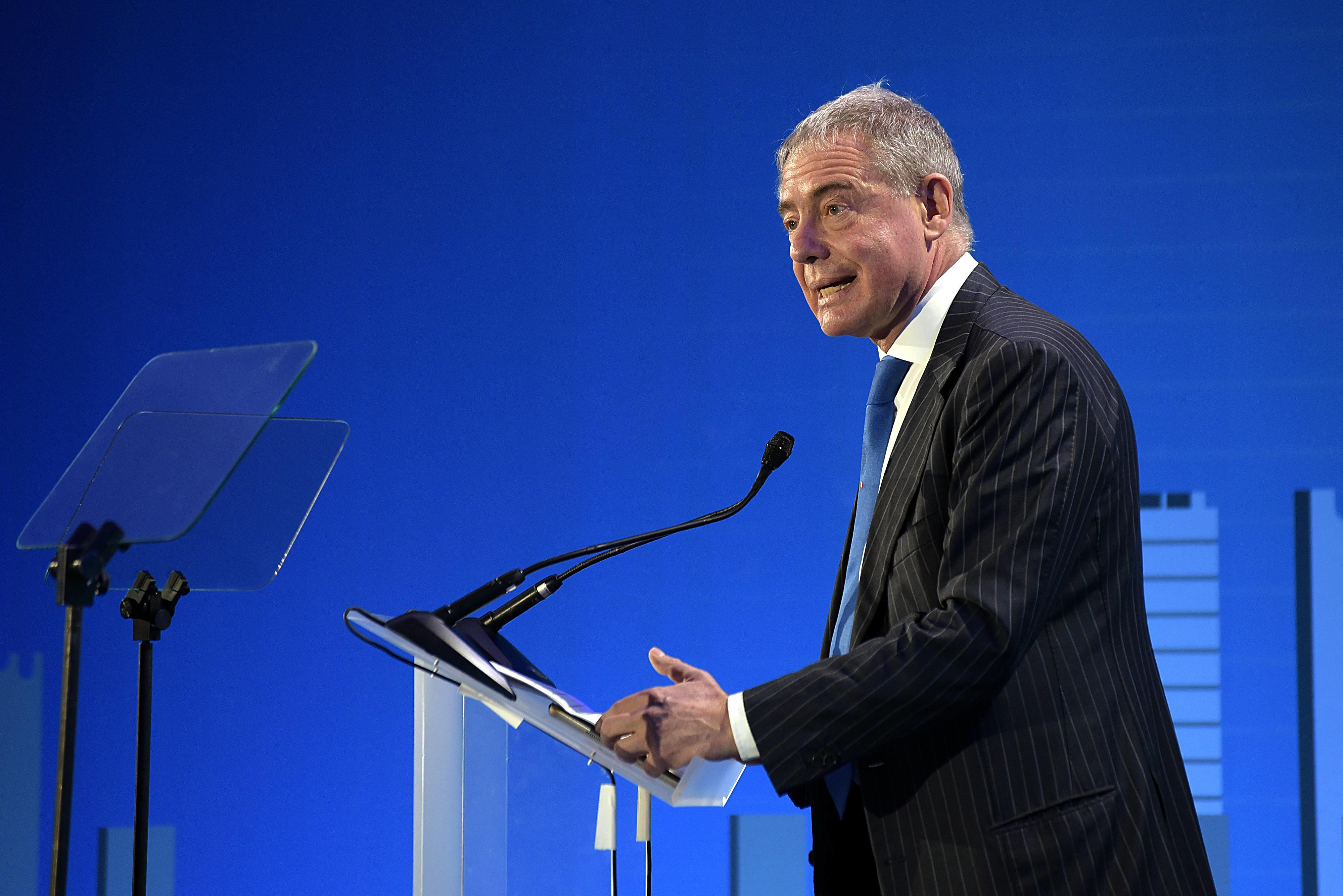 Gas, Urso: "Battaglia vinta dall'Italia"