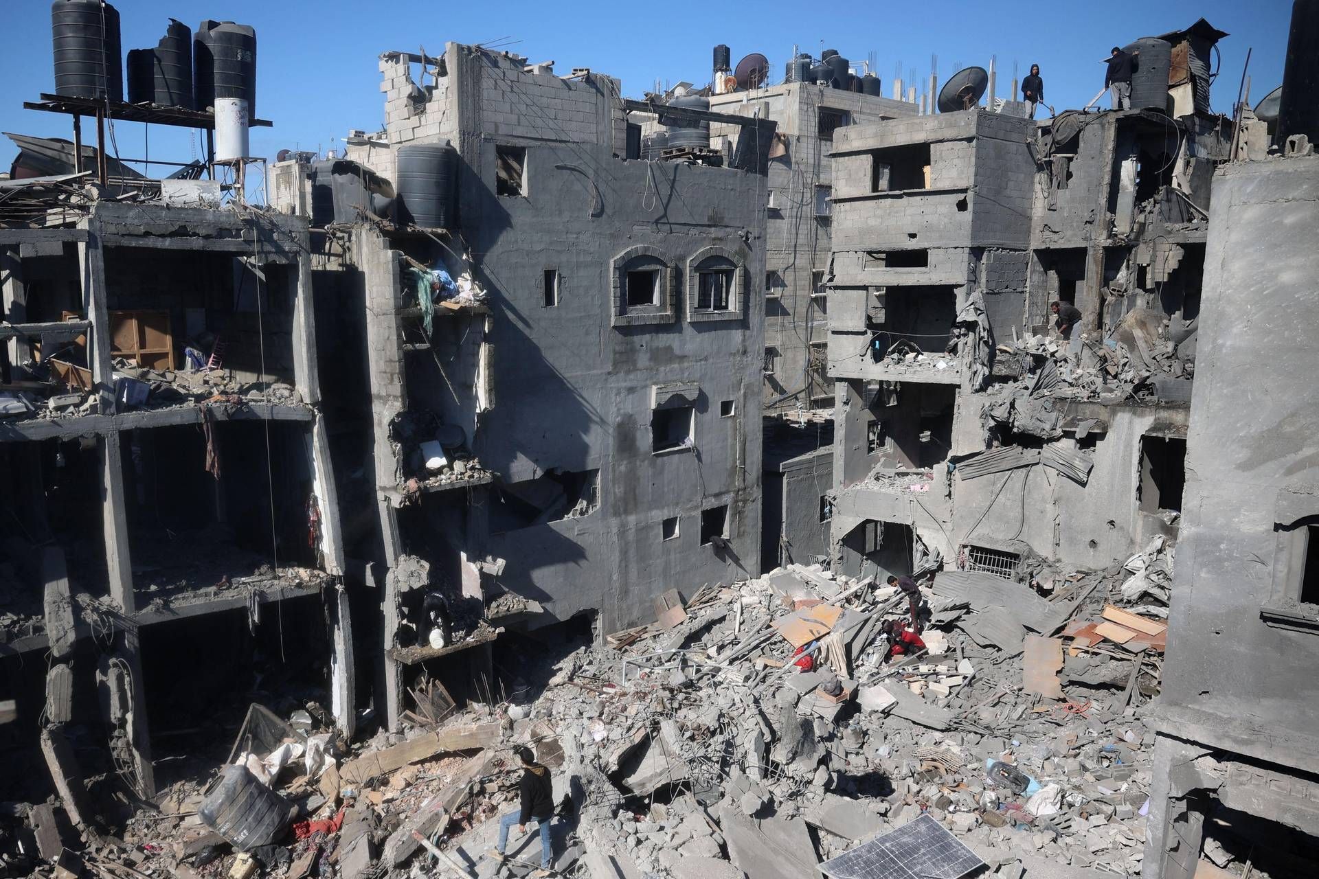 Gaza, Hamas avverte Israele: "Ostaggi torneranno in bare se tenta liberarli con forza"