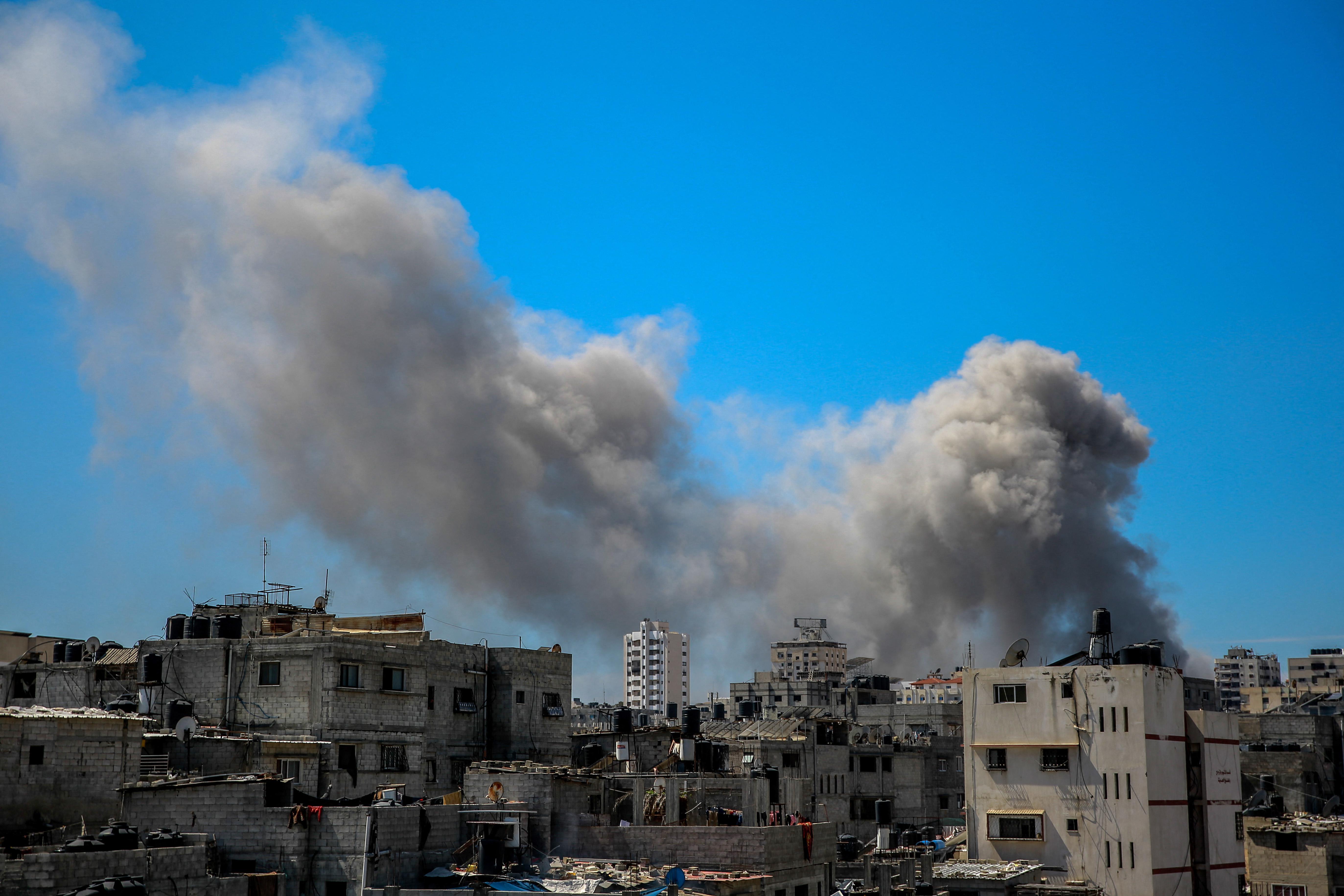 Gaza, Hamas barricato nell'ospedale al-Shifa: bombe contro reparto maternità e pronto soccorso