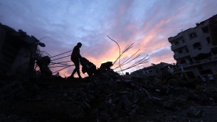 Gaza, Israele rinvia l'invasione di terra: i motivi della decisione