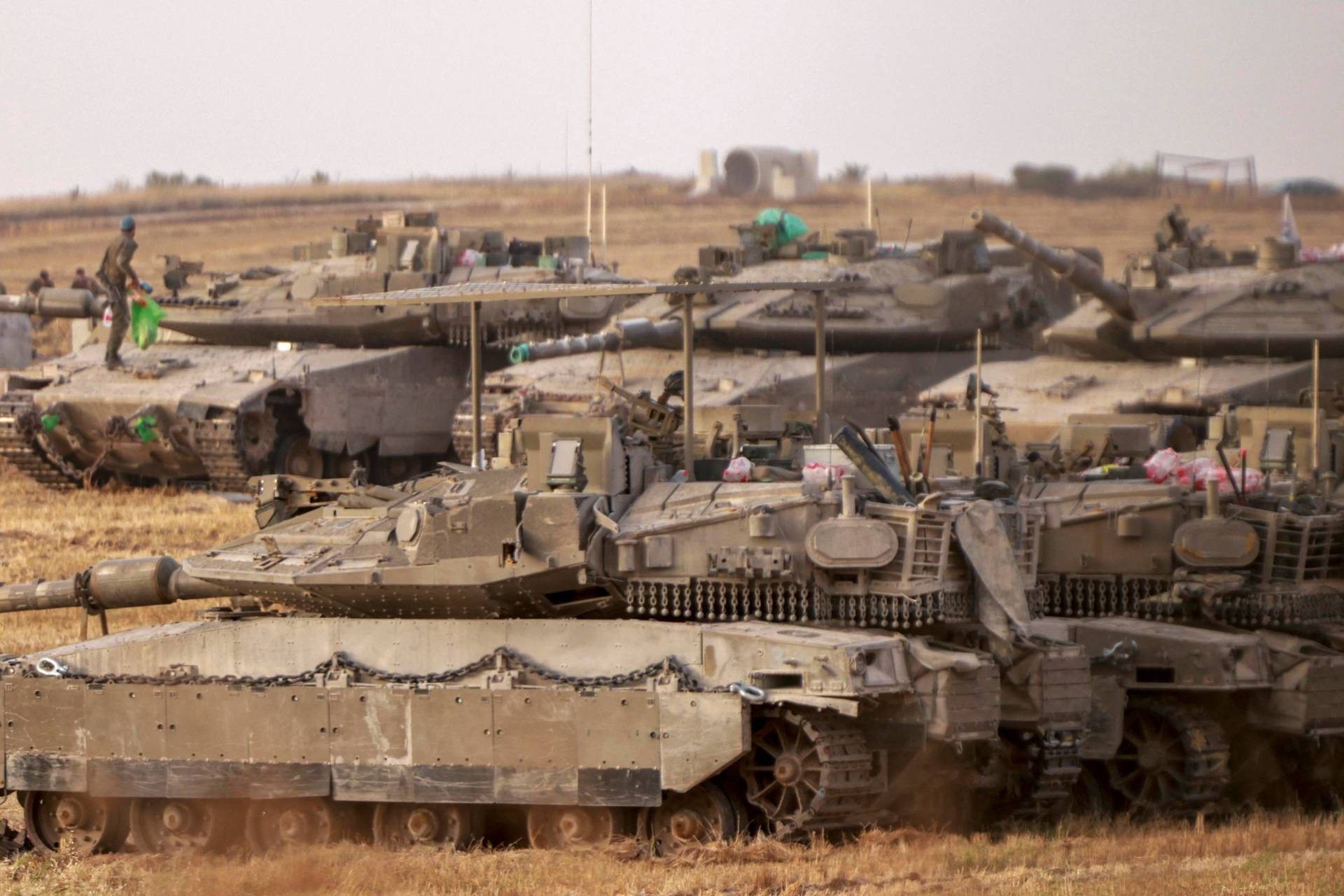 Gaza, nuovi raid israeliani: "Dall'alba almeno 60 morti"