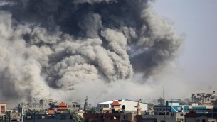Gaza, ok di Hamas alla proposta di tregua: Israele frena e lancia attacco a Rafah