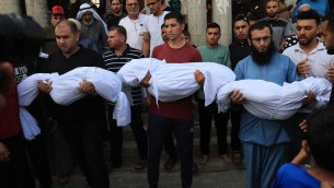 Gaza, Unicef: "In 7 giorni più di 700 bambini palestinesi uccisi e 2