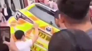 Gb, violenti scontri a Leeds nella notte: disordini dopo 'incidente domestico' - Video