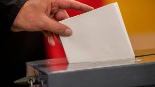 Germania, 10 giorni al voto: confronto tv tra Scholz, Merz, Habeck e Weidel