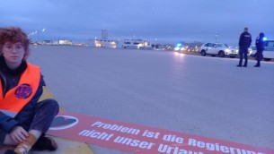 Germania, Ultima Generazione blocca l'aeroporto di Monaco