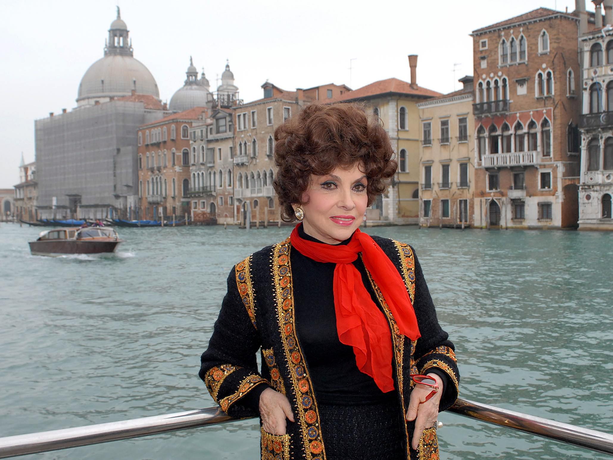 Gina Lollobrigida, l'attrice per caso che da ragazza sognava di dipingere e scolpire