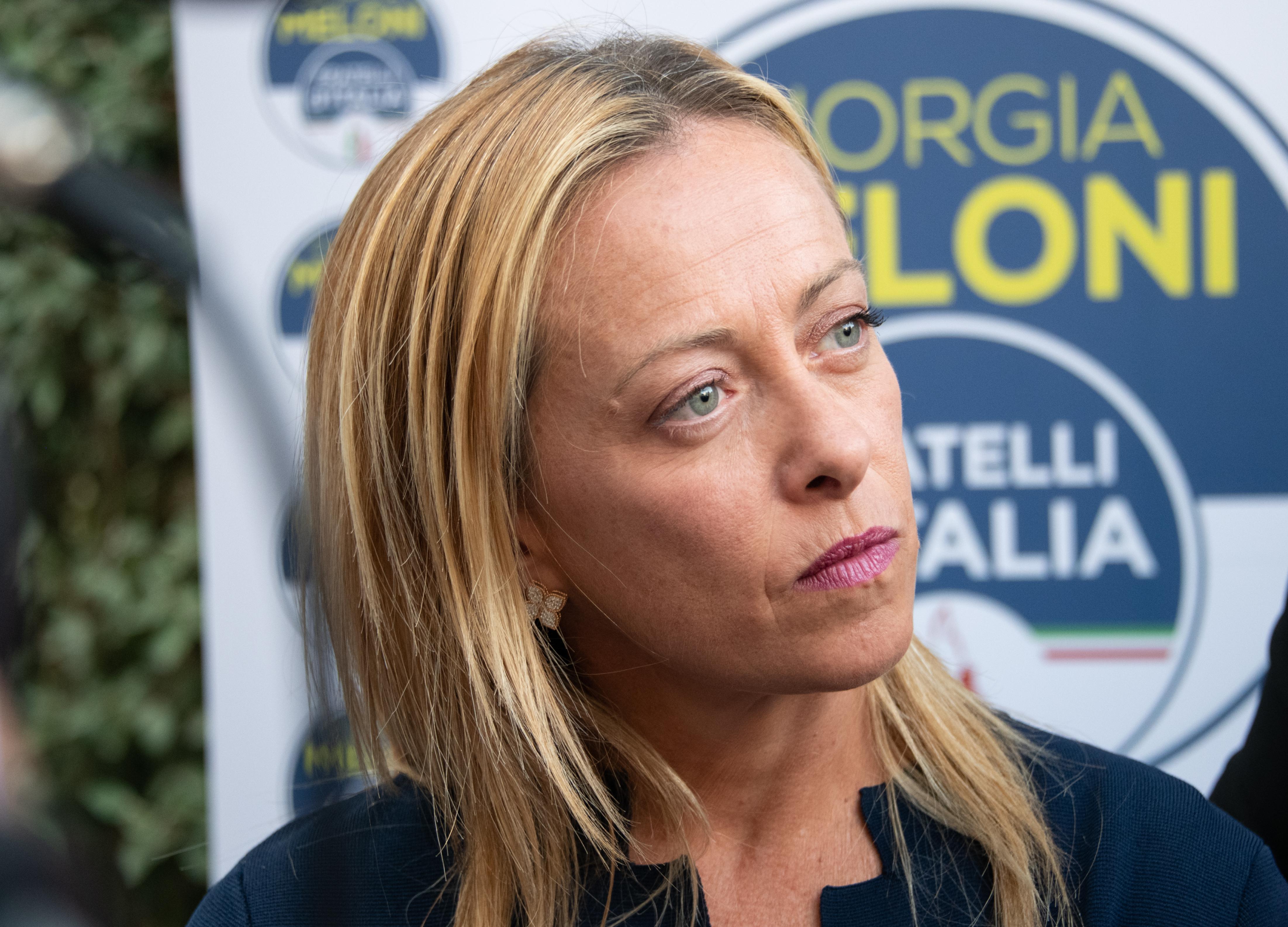 Giorgia Meloni, libro al top vendite: tiratura record da 100