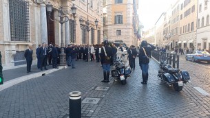 Giorgio Napolitano, feretro arrivato a Palazzo Madama