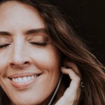 Giornata mondiale della felicità, la 'Gen Z' è quella che si sente più sola