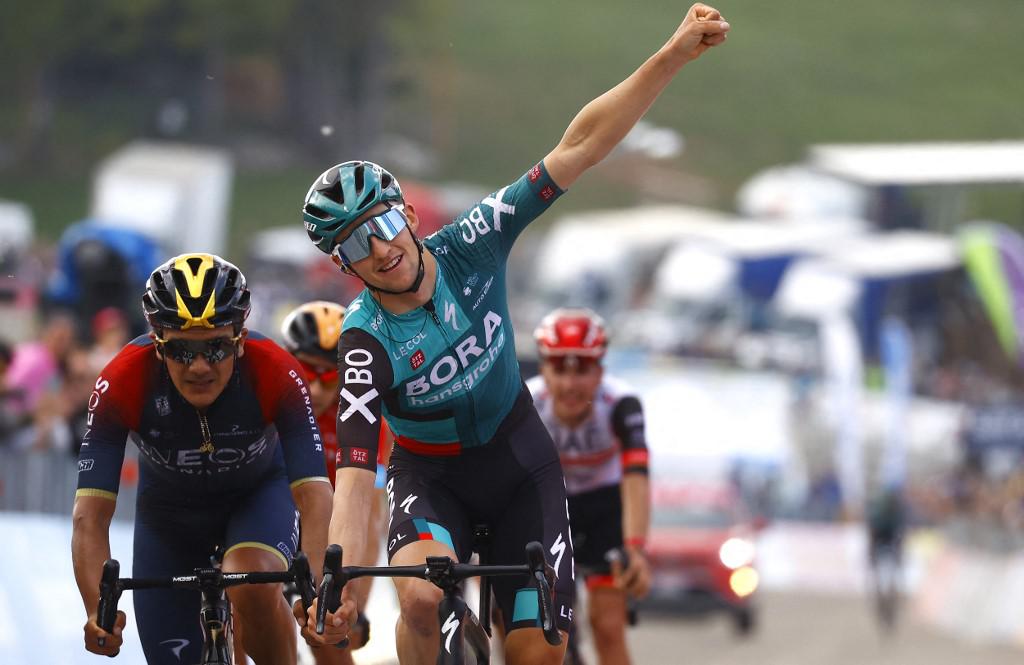 Giro d'Italia 2022, Hindley vince nona tappa