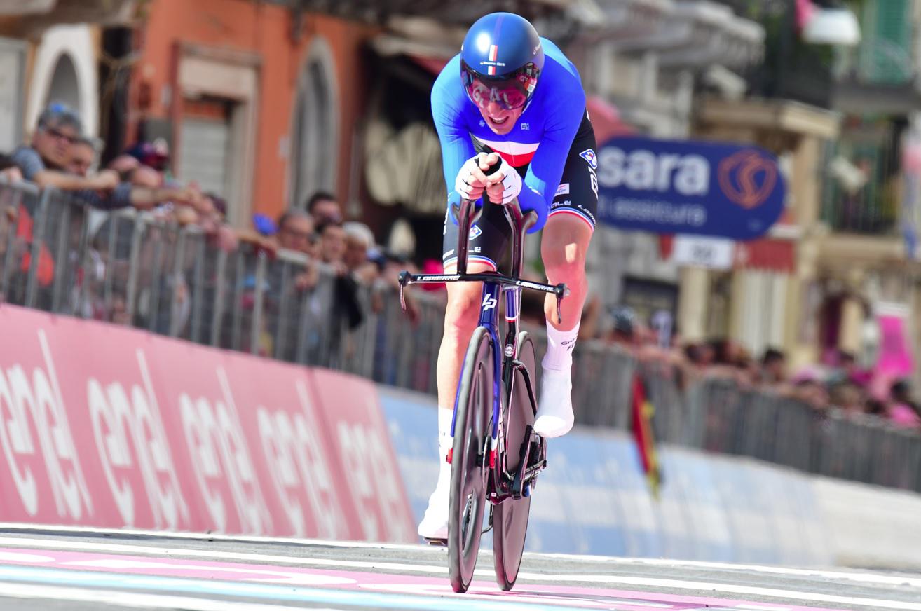Giro d'Italia 2023, Denz vince 14a tappa e Armirail nuova Maglia Rosa