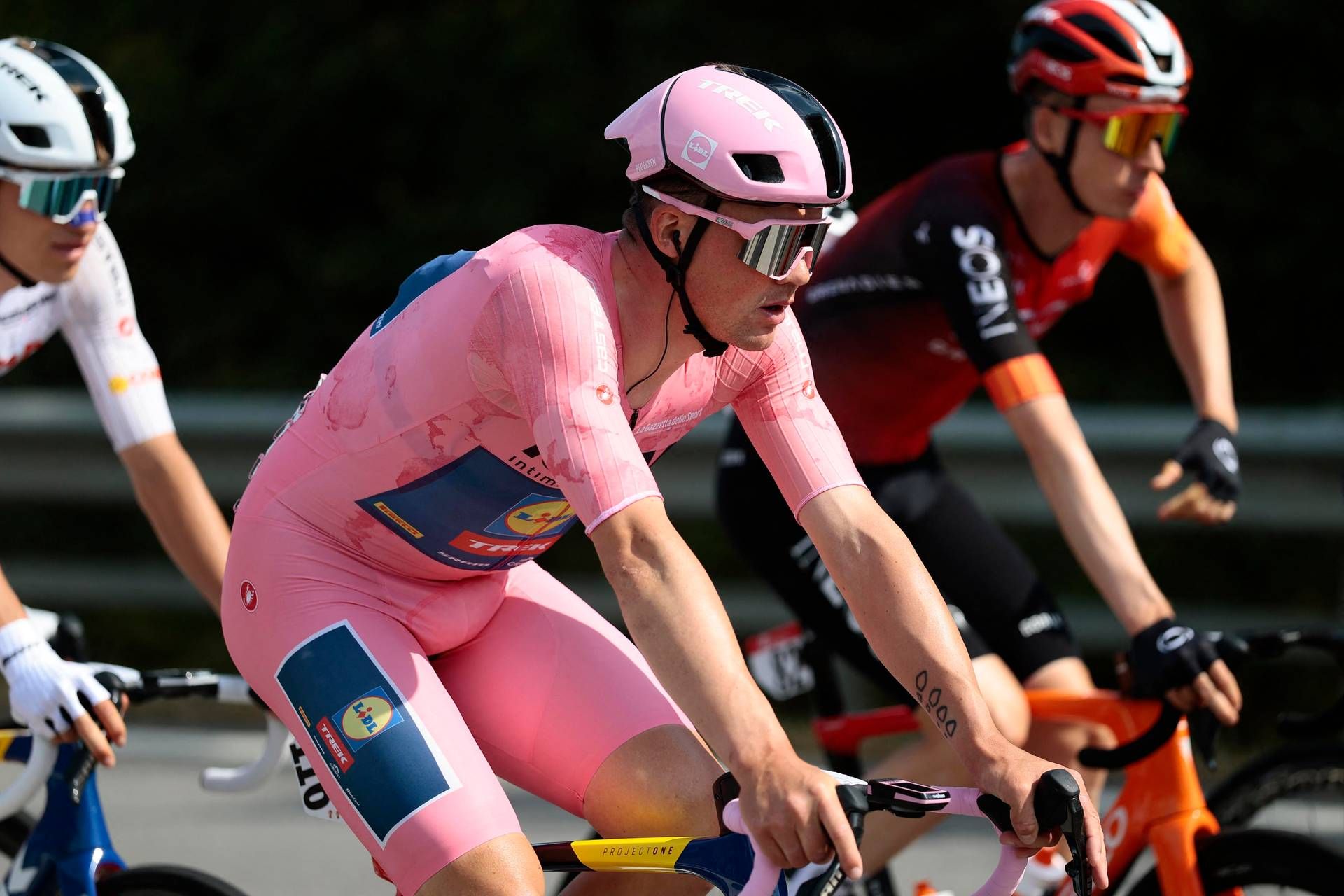 Giro d'Italia, a Pedersen anche la quinta tappa