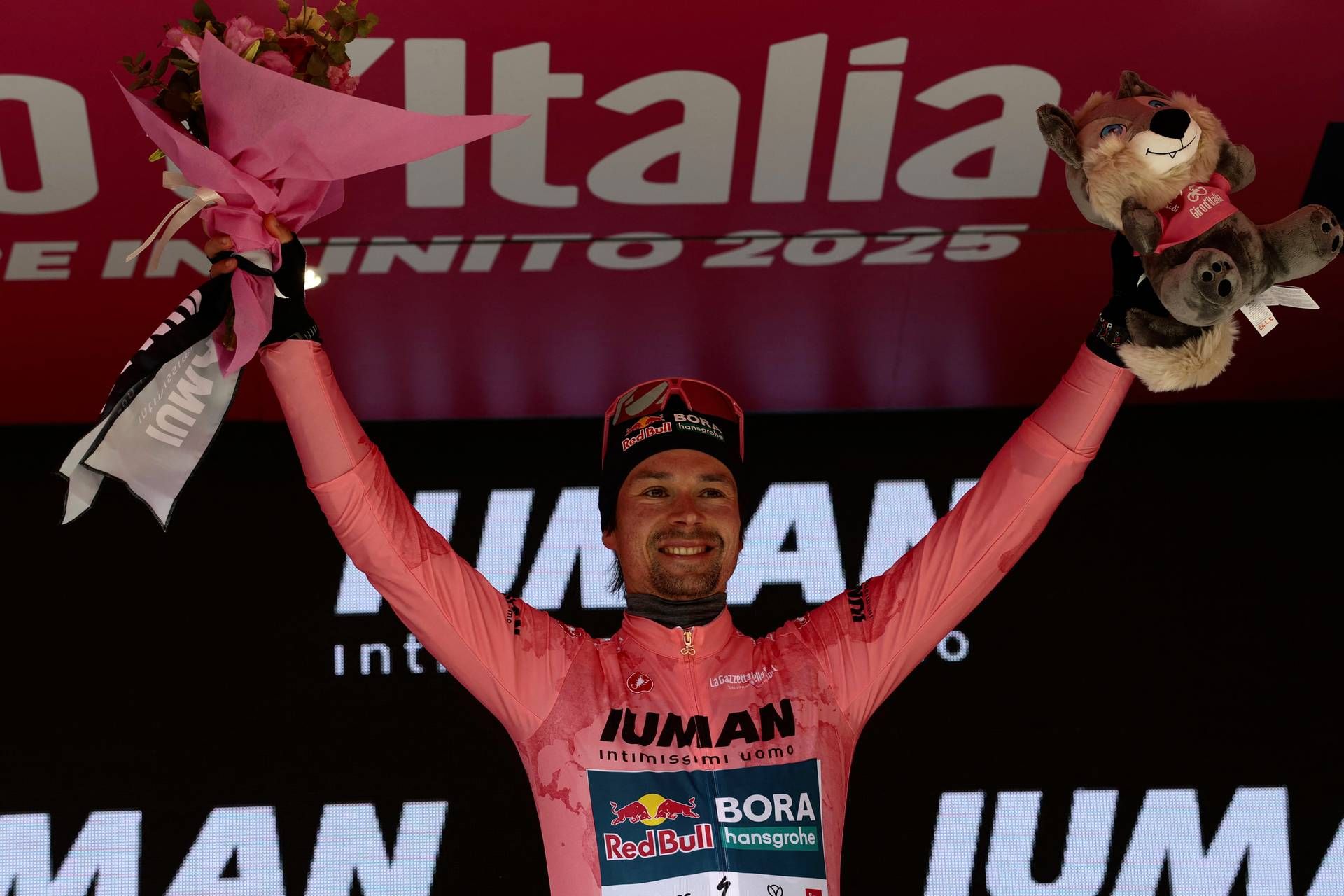 Giro d'Italia, ad Ayuso la settima tappa
