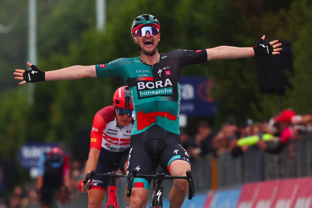 Giro d'Italia, Denz vince la 12a tappa e Thomas resta maglia rosa