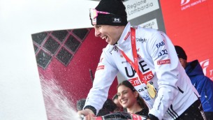 Giro d'Italia, Pogacar vince anche la 16esima tappa e allunga in classifica
