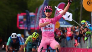 Giro d'Italia, Pogacar vince in volata ottava tappa ed è sempre più maglia rosa