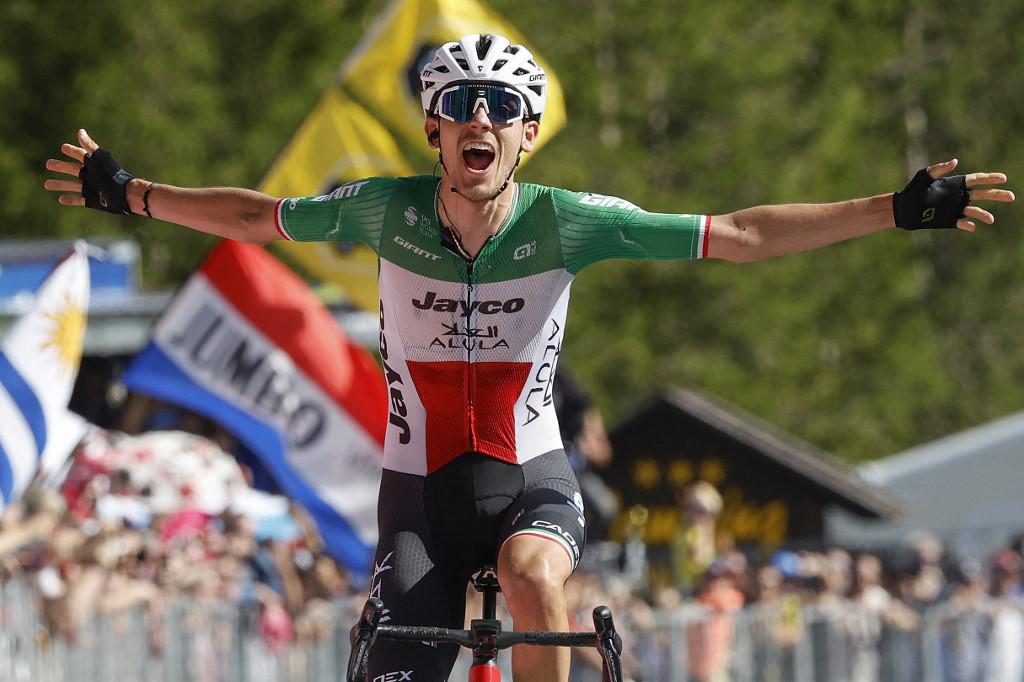 Giro d'Italia, Zana vince 18a tappa e Thomas resta maglia rosa