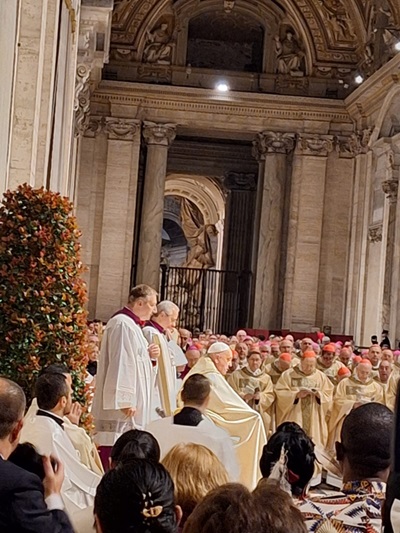 Giubileo, Papa apre Porta Santa: al via l'Anno Santo della speranza