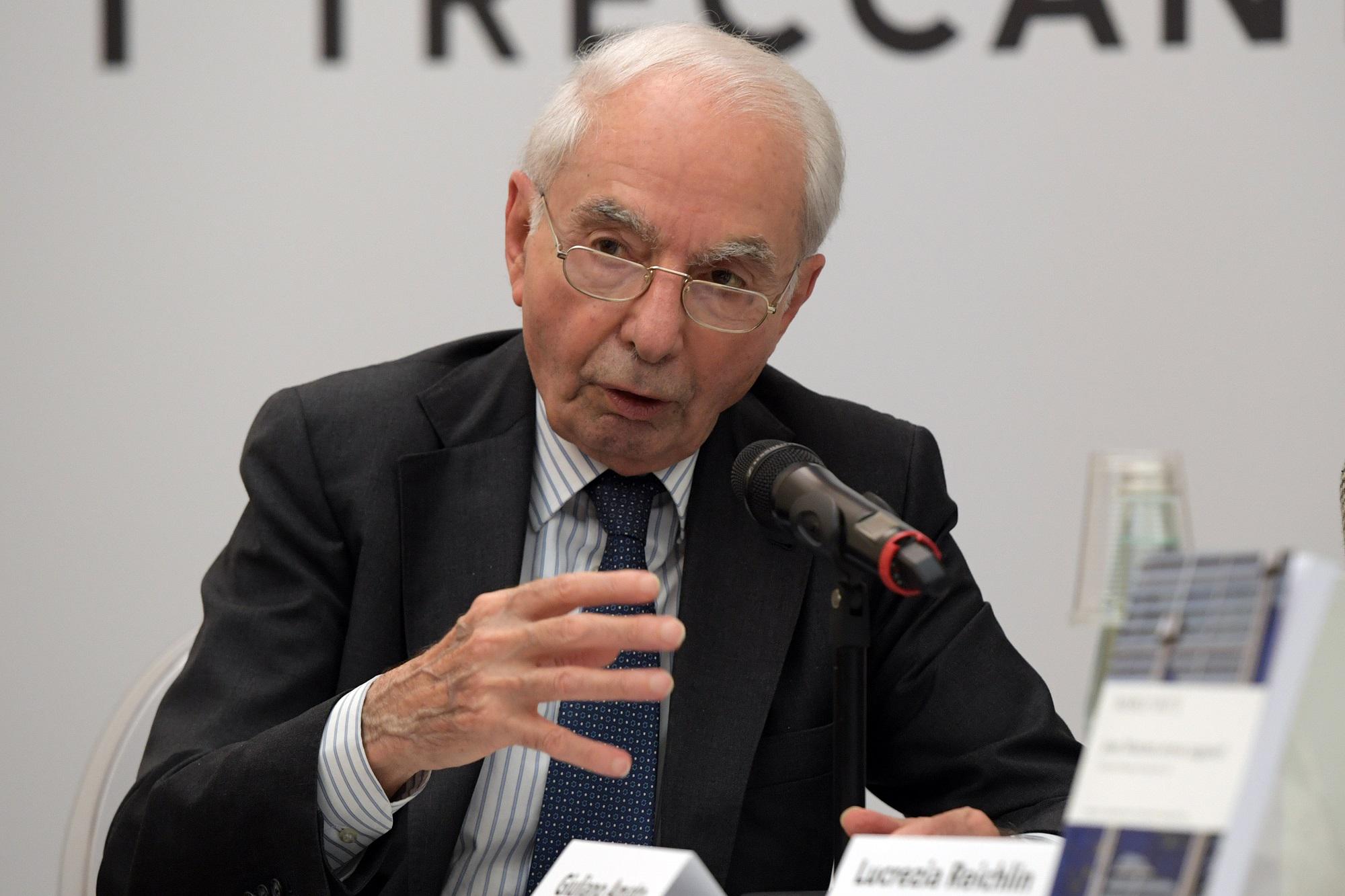 Giuliano Amato lascia la Commissione Ia: "Ci perdono qualcosa..