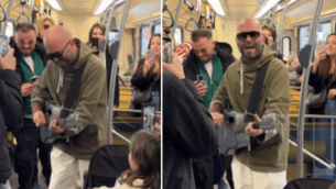 Giuliano Sangiorgi, live sul tram a Milano: "Dove tutto è iniziato"
