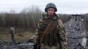 'Gloria all'Ucraina', Zelensky: "Ecco chi è il soldato ucciso dai russi"