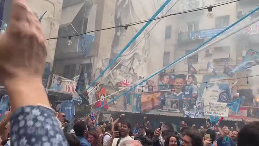 Gol di Lautaro, Napoli esulta: festa scudetto può iniziare - Video