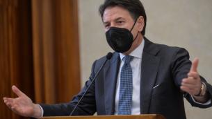 Governo, Conte: "Non voglio crisi, lavoro per rafforzare Draghi"