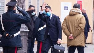 Governo, Di Maio: "Voterò sì su Rousseau, mi fido di Beppe"